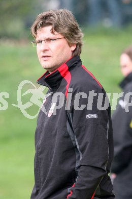 Fussball. K?rntner Liga. ATSV Wolfsberg gegen Lendorf. Trainer Thomas Wuntschek (Wolfsberg). Wolfsberg, am 8.4.2007.
Foto: Kuess
---
pressefotos, pressefotografie, kuess, qs, qspictures, sport, bild, bilder, bilddatenbank