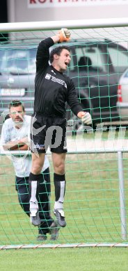 Fussball Unterliga Ost. K?ttmannsdorf gegen DSG Sele/Zell. Ivo Mueller (Zell). K?ttmannsdorf, am 28.5.2007.
Foto: Kuess
---
pressefotos, pressefotografie, kuess, qs, qspictures, sport, bild, bilder, bilddatenbank