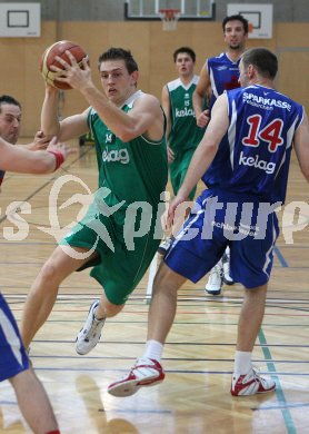 Basketball K?rntner Liga. Feldkirchen gegen W?rthersee Piraten.  Primoz Samar(Feldkirchen)  Maximilian Kunovjanek (Piraten). Feldkirchen, am 16.5.2007.
Foto: Kuess
---
pressefotos, pressefotografie, kuess, qs, qspictures, sport, bild, bilder, bilddatenbank