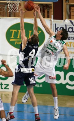 Basketball Bundesliga. W?rthersee Piraten gegen Panthers F?rstenfeld. Selmir Husanovic (Piraten), Christian Kollik (F?rstenfeld). Klagenfurt, am 22.4.2007.
Foto: Kuess
---
pressefotos, pressefotografie, kuess, qs, qspictures, sport, bild, bilder, bilddatenbank