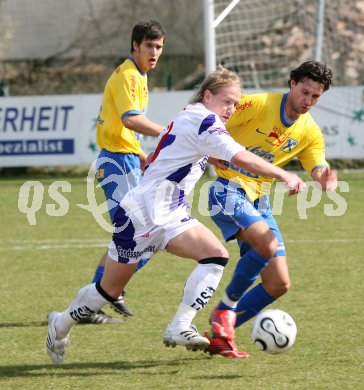 Fussball Regionalliga. SAK gegen SV Allerheiligen. Alexander Lessnigg (SAK), Stefan Z?hrer (Allerheiligen). Klagenfurt, am 7.4.2007.
Foto: Kuess
---
pressefotos, pressefotografie, kuess, qs, qspictures, sport, bild, bilder, bilddatenbank