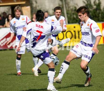 Fussball Regionalliga. SAK gegen SV Allerheiligen. Christian Kraiger, Rudi Sch?nherr, Philipp Weissenberger, Tomaz Kreutz (SAK). Klagenfurt, am 7.4.2007.
Foto: Kuess
---
pressefotos, pressefotografie, kuess, qs, qspictures, sport, bild, bilder, bilddatenbank