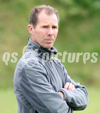 Fu?ball K?rntner Liga. Griffen gegen VSV. Trainer Helmut Baic (VSV). Griffen, am 5.5.2007.
Foto: Kuess
---
pressefotos, pressefotografie, kuess, qs, qspictures, sport, bild, bilder, bilddatenbank