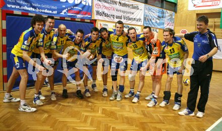 Volleyball Bundesliga. Aich/Dob gegen HYPO VBK. Jubel Aich/Dob. Bleiburg, 22.3.2007.
Foto: Kuess
---
pressefotos, pressefotografie, kuess, qs, qspictures, sport, bild, bilder, bilddatenbank