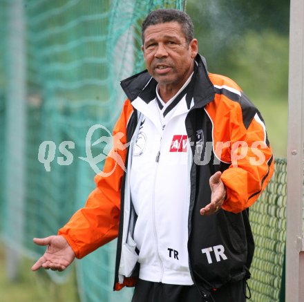 Fussball Regionalliga. SAK gegen Perg. Trainer Helmut K?glberger (Perg). Klagenfurt, am 16.5.2007.
Foto: Kuess
---
pressefotos, pressefotografie, kuess, qs, qspictures, sport, bild, bilder, bilddatenbank