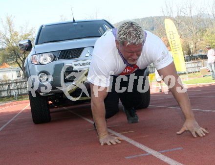 Weltrekordversuch. Christian Urbanc. Villach, am 14.4.2007.
Foto: Kuess
---
pressefotos, pressefotografie, kuess, qs, qspictures, sport, bild, bilder, bilddatenbank