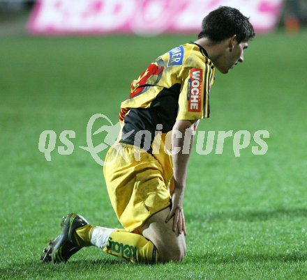 Fussball. Red Zac Liga. FC K?rnten gegen TSV Sparkasse Hartberg. Sandro Zakany entt?uscht (FCK). Klagenfurt, am 13.4.2007.
Foto: Kuess
---
pressefotos, pressefotografie, kuess, qs, qspictures, sport, bild, bilder, bilddatenbank