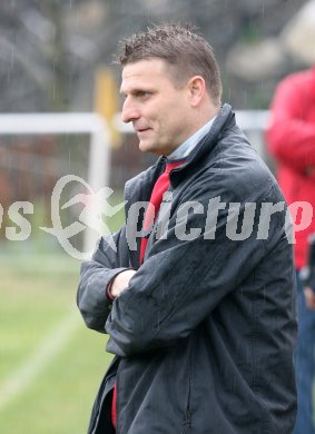 Fussball Unterliga West. Sachsenburg gegen Rothenthurn. Trainer Erich Knaller (Sachsenburg). Sachsenburg, am 31.3.2007.
Foto: Kuess 
---
pressefotos, pressefotografie, kuess, qs, qspictures, sport, bild, bilder, bilddatenbank