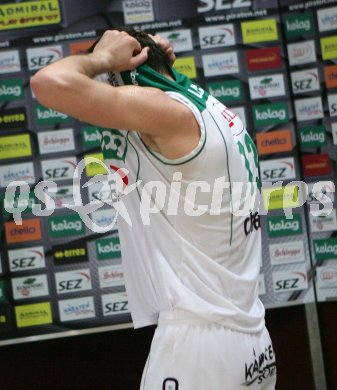 Basketball Bundesliga. W?rthersee Piraten gegen WBC Wels. Entt?uschung bei den Piraten. Srdan Helbich. Klagenfurt, am 29.4.2007.
Foto: Kuess
---
pressefotos, pressefotografie, kuess, qs, qspictures, sport, bild, bilder, bilddatenbank