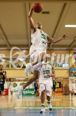 Basketball Bundesliga. W?rthersee Piraten gegen Panthers F?rstenfeld. Anthony Shavies (Piraten). Klagenfurt, am 22.4.2007.
Foto: Kuess
---
pressefotos, pressefotografie, kuess, qs, qspictures, sport, bild, bilder, bilddatenbank