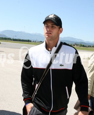 Tennis.  Andy Roddick landet am Flughafen Klagenfurt. Klagenfurt, am 19.5.2007.
Foto: Kuess
---
pressefotos, pressefotografie, kuess, qs, qspictures, sport, bild, bilder, bilddatenbank