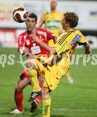 Fussball. Red Zac Liga. FC K?rnten gegen TSV Sparkasse Hartberg. Juan Carlos Zuleta (FCK). Klagenfurt, am 13.4.2007.
Foto: Kuess
---
pressefotos, pressefotografie, kuess, qs, qspictures, sport, bild, bilder, bilddatenbank