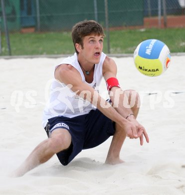 Beachvolleyball. Pressekonferenz. Xandi Huber. Klagenfurt, am 4.5.2007.
Foto: Kuess
---
pressefotos, pressefotografie, kuess, qs, qspictures, sport, bild, bilder, bilddatenbank