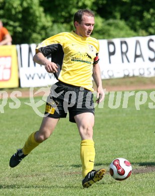 Fussball Unterliga Ost. KAC gegen Reichenau. Miroslav Markelic (Reichenau). Klagenfurt, am 28.4.2007.
Foto: Kuess
---
pressefotos, pressefotografie, kuess, qs, qspictures, sport, bild, bilder, bilddatenbank