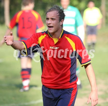 Fussball K?rntner Liga. ATUS Ferlach gegen Landskron. Daniel Canzi (Ferlach). Ferlach, am 28.4.2007.
Foto: Kuess
---
pressefotos, pressefotografie, kuess, qs, qspictures, sport, bild, bilder, bilddatenbank