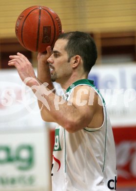 Basketball. Kelag W?rthersee Piraten gegen Lions Traiskirchen. Joachim Buggelsheim (Piraten). Klagenfurt, 14.4.2007.
Foto. Kuess
---
pressefotos, pressefotografie, kuess, qs, qspictures, sport, bild, bilder, bilddatenbank