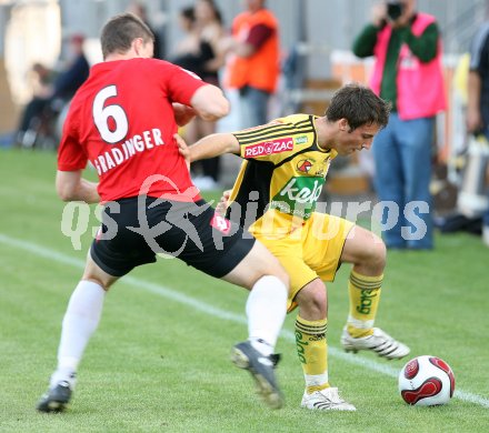 Fussball Red Zac Liga. FC K?rnten gegen Admira. Helmut K?nig (FCK), Andreas Gradinger (Admira). Klagenfurt, am 11.5.2007.
Foto: Kuess
---
pressefotos, pressefotografie, kuess, qs, qspictures, sport, bild, bilder, bilddatenbank