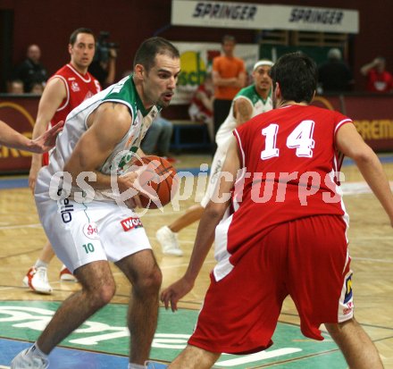 Basketball. Kelag W?rthersee Piraten gegen Lions Traiskirchen. Joachim Buggelsheim (Piraten),. Klagenfurt, 14.4.2007.
Foto. Kuess
---
pressefotos, pressefotografie, kuess, qs, qspictures, sport, bild, bilder, bilddatenbank