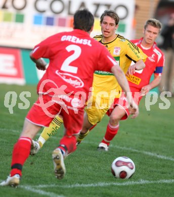 Fussball. Red Zac Liga. FC K?rnten gegen TSV Sparkasse Hartberg. Marc Sand (FCK), Hannes Koch, Martin Gremsl (Hartberg). Klagenfurt, am 13.4.2007.
Foto: Kuess
---
pressefotos, pressefotografie, kuess, qs, qspictures, sport, bild, bilder, bilddatenbank