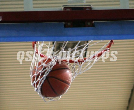 Basketball Bundesliga. W?rthersee Piraten gegen Panthers F?rstenfeld. Basketball. Feature. Klagenfurt, am 22.4.2007.
Foto: Kuess
---
pressefotos, pressefotografie, kuess, qs, qspictures, sport, bild, bilder, bilddatenbank