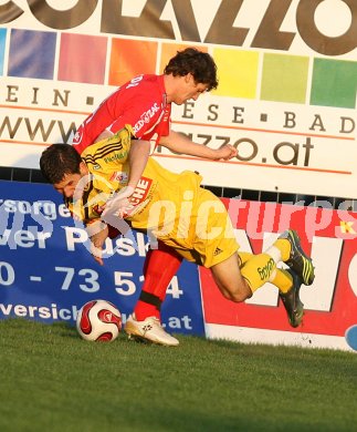 Fussball. Red Zac Liga. FC K?rnten gegen TSV Sparkasse Hartberg. Sandro Zakany (FCK), Markus Edler (Hartberg). Klagenfurt, am 13.4.2007.
Foto: Kuess
---
pressefotos, pressefotografie, kuess, qs, qspictures, sport, bild, bilder, bilddatenbank