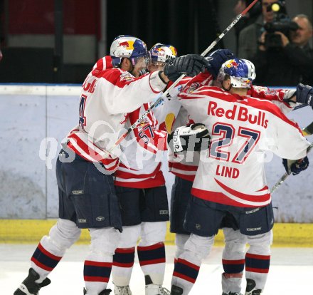 Eishockey Bundesliga. Red Bull Salzburg gegen VSV.Torjubel Salzburg. Salzburg, am 5.4.2007.
Foto: Kuess
---
pressefotos, pressefotografie, kuess, qs, qspictures, sport, bild, bilder, bilddatenbank