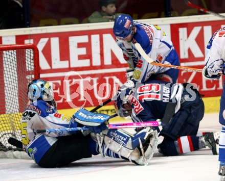 Eishockey Bundesliga. VSV gegen Red Bull Salzburg. Gert Prohaska, Mickey Elick (VSV), Gregor Hager (Salzburg) . Villach, am 3.4.2007.
Foto: Kuess
---
pressefotos, pressefotografie, kuess, qs, qspictures, sport, bild, bilder, bilddatenbank