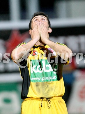 Fussball. Red Zac Liga. FC K?rnten gegen TSV Sparkasse Hartberg. Torjubel Nenad Bjelica (FCK). Klagenfurt, am 13.4.2007.
Foto: Kuess
---
pressefotos, pressefotografie, kuess, qs, qspictures, sport, bild, bilder, bilddatenbank