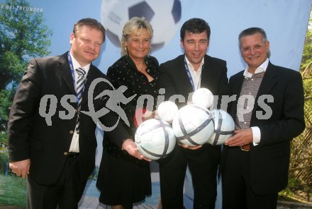 Pressekonferenz FCK neu.  Josef Steindorfer, Claudia Haider,Mario Canori, Walter Jarz. Klagenfurt, am 21.4.2007.
Foto: Kuess
---
pressefotos, pressefotografie, kuess, qs, qspictures, sport, bild, bilder, bilddatenbank