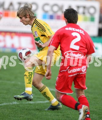 Fussball. Red Zac Liga. FC K?rnten gegen TSV Sparkasse Hartberg. Manuel Weber (FCK), Martin Gremsl (Hartberg). Klagenfurt, am 13.4.2007.
Foto: Kuess
---
pressefotos, pressefotografie, kuess, qs, qspictures, sport, bild, bilder, bilddatenbank