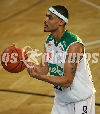 Basketball Bundesliga. W?rthersee Piraten gegen Panthers F?rstenfeld. Anthony Shavies (Piraten). Klagenfurt, am 22.4.2007.
Foto: Kuess
---
pressefotos, pressefotografie, kuess, qs, qspictures, sport, bild, bilder, bilddatenbank