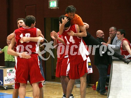 Basketball. Kelag W?rthersee Piraten gegen Lions Traiskirchen. Jubel Traiskirchen. Klagenfurt, 14.4.2007.
Foto. Kuess
---
pressefotos, pressefotografie, kuess, qs, qspictures, sport, bild, bilder, bilddatenbank