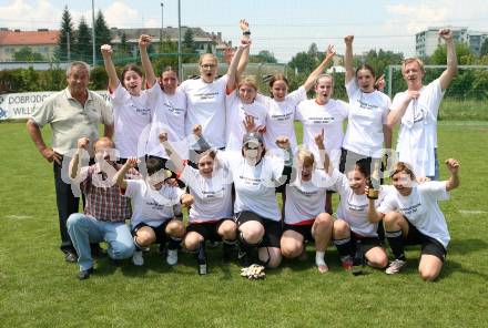 Fussball. Frauen. Kaerntner Kleinfeldmeisterschaft. SAK gegen Landskron. Jubel über den Meistertitel - Landskron. Klagenfurt, am 10.6.2007.
Foto: Kuess
---
pressefotos, pressefotografie, kuess, qs, qspictures, sport, bild, bilder, bilddatenbank