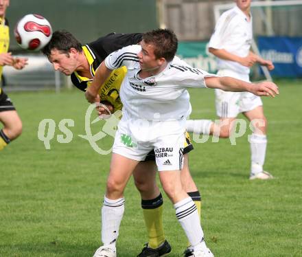 Fussball Unterliga Ost. Sittersdorf gegen Ludmannsdorf. Eric Schorli (Sittersdorf), Marcel Quantschnig (Ludmannsdorf). Sittersdorf, am 9.6.2007.
Foto: Kuess
---
pressefotos, pressefotografie, kuess, qs, qspictures, sport, bild, bilder, bilddatenbank