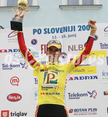 Radfahren. Slowenien Rundfahrt. Zieleinfahrt in Villach. Der führende in der Gesamtwertung Mitja Mahoric (Team Perutnina Ptuj) SLO. Villach, am 14.6.2007.
Foto: Kuess
---
pressefotos, pressefotografie, kuess, qs, qspictures, sport, bild, bilder, bilddatenbank