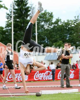 Leichtathletik. Top 4 Meeting in Villach. Kugelstossen. Veronika Watzek (Oesterreich). Villach, am 16.6.2007.
Foto: Kuess
---
pressefotos, pressefotografie, kuess, qs, qspictures, sport, bild, bilder, bilddatenbank