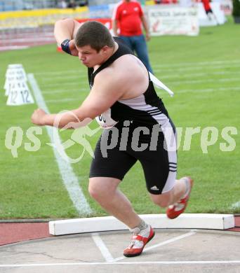 Leichtathletik. Top 4 Meeting in Villach. Kugelstossen. Christian Pirmann (Oesterreich). Villach, am 16.6.2007.
Foto: Kuess
---
pressefotos, pressefotografie, kuess, qs, qspictures, sport, bild, bilder, bilddatenbank