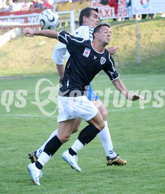 Fussball. Feldkirchen gegen SK Austria Kaernten.  Peter Kabat (Austria), Robert Micheu (Feldkirchen). Feldkirchen, am 19.6.2007.
Foto: Kuess
---
pressefotos, pressefotografie, kuess, qs, qspictures, sport, bild, bilder, bilddatenbank