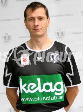 Fussball. SK Austria Kaernten. Zeugwart Peter Kostolansky. Klagenfurt, am 26.6.2007.
Foto: Kuess
---
pressefotos, pressefotografie, kuess, qs, qspictures, sport, bild, bilder, bilddatenbank