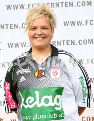 Fussball. Red Zac Liga. FC Kaernten. Fototermin Poggersdorf.  Masseurin Manuela Olschnegger. Klagenfurt, am 26.6.2007.
Foto: Kuess
---
pressefotos, pressefotografie, kuess, qs, qspictures, sport, bild, bilder, bilddatenbank