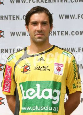 Fussball. Red Zac Liga. FC Kaernten. Fototermin Poggersdorf.  Mario Steiner. Klagenfurt, am 26.6.2007.
Foto: Kuess
---
pressefotos, pressefotografie, kuess, qs, qspictures, sport, bild, bilder, bilddatenbank