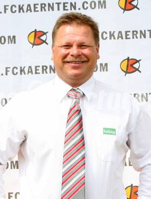 Fussball. Red Zac Liga. FC Kaernten. Fototermin Poggersdorf.  Praesident Josef Steindorfer. Klagenfurt, am 26.6.2007.
Foto: Kuess
---
pressefotos, pressefotografie, kuess, qs, qspictures, sport, bild, bilder, bilddatenbank