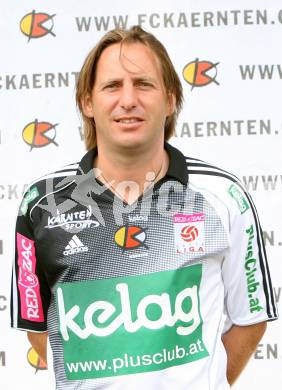 Fussball. Red Zac Liga. FC Kaernten. Fototermin Poggersdorf.  Trainer Richard Huber. Klagenfurt, am 26.6.2007.
Foto: Kuess
---
pressefotos, pressefotografie, kuess, qs, qspictures, sport, bild, bilder, bilddatenbank