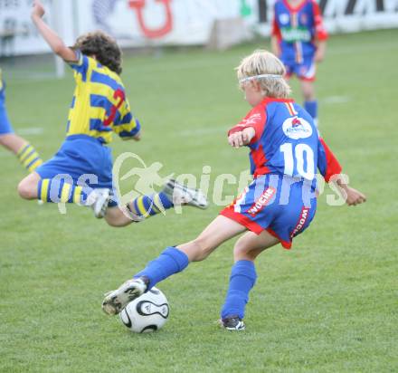 Kinderfussball. Kids Cup. Kaerntnermilch. Wernberg gegen WAC. Klagenfurt, am 29.6.2007.
Foto: Kuess
---
pressefotos, pressefotografie, kuess, qs, qspictures, sport, bild, bilder, bilddatenbank