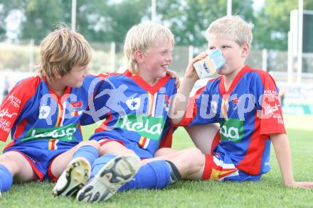 Kinderfussball. Kids Cup. Kaerntnermilch, Kelag. Spieler des WAC. Klagenfurt, am 29.6.2007.
Foto: Kuess
---
pressefotos, pressefotografie, kuess, qs, qspictures, sport, bild, bilder, bilddatenbank