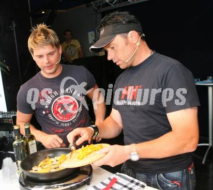 Schi Alpin. Christian Mayer auf Promotion Tour für den UNIQA VitalClub. Klagenfurt, 15.6.2007


Foto: Kuess

---
pressefotos, pressefotografie, kuess, qs, qspictures, sport, bild, bilder, bilddatenbank