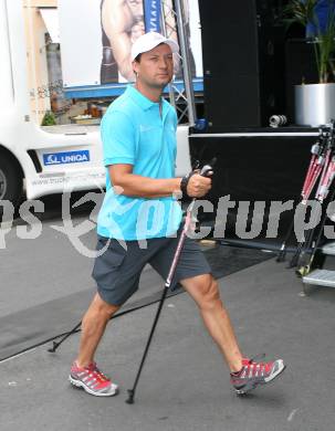 Schi Alpin. Stefan Eberharter auf Promotion Tour für den UNIQA VitalClub. Klagenfurt, 15.6.2007


Foto: Kuess
---
pressefotos, pressefotografie, kuess, qs, qspictures, sport, bild, bilder, bilddatenbank