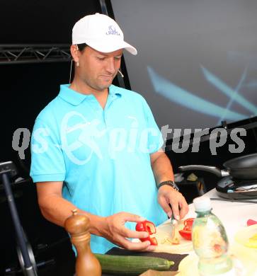 Schi Alpin. Stefan Eberharter auf Promotion Tour für den UNIQA VitalClub. Klagenfurt, 15.6.2007


Foto: Kuess
---
pressefotos, pressefotografie, kuess, qs, qspictures, sport, bild, bilder, bilddatenbank