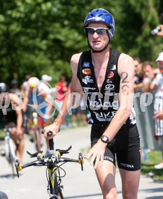 Ironman. Laufen, Schwimmen. Radfahren. Hannes Hempel (Oesterreich). Klagenfurt, am 8.7.2007.
Foto: Kuess
---
pressefotos, pressefotografie, kuess, qs, qspictures, sport, bild, bilder, bilddatenbank