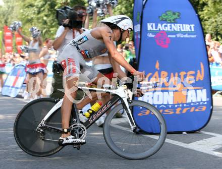 Ironman. Laufen, Schwimmen. Radfahren. Marino Vanhoenacker (Belgien). Klagenfurt, am 8.7.2007.
Foto: Kuess
---
pressefotos, pressefotografie, kuess, qs, qspictures, sport, bild, bilder, bilddatenbank